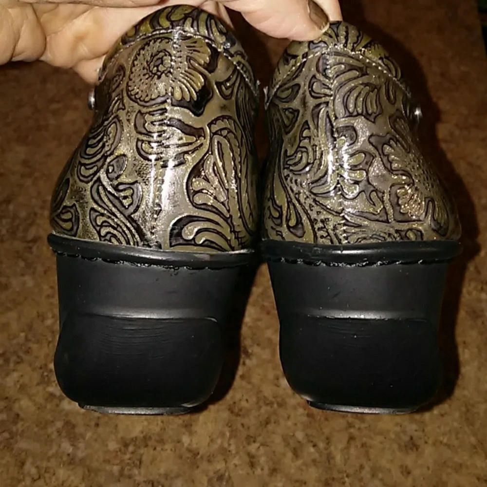 Women's Nurture Shoes